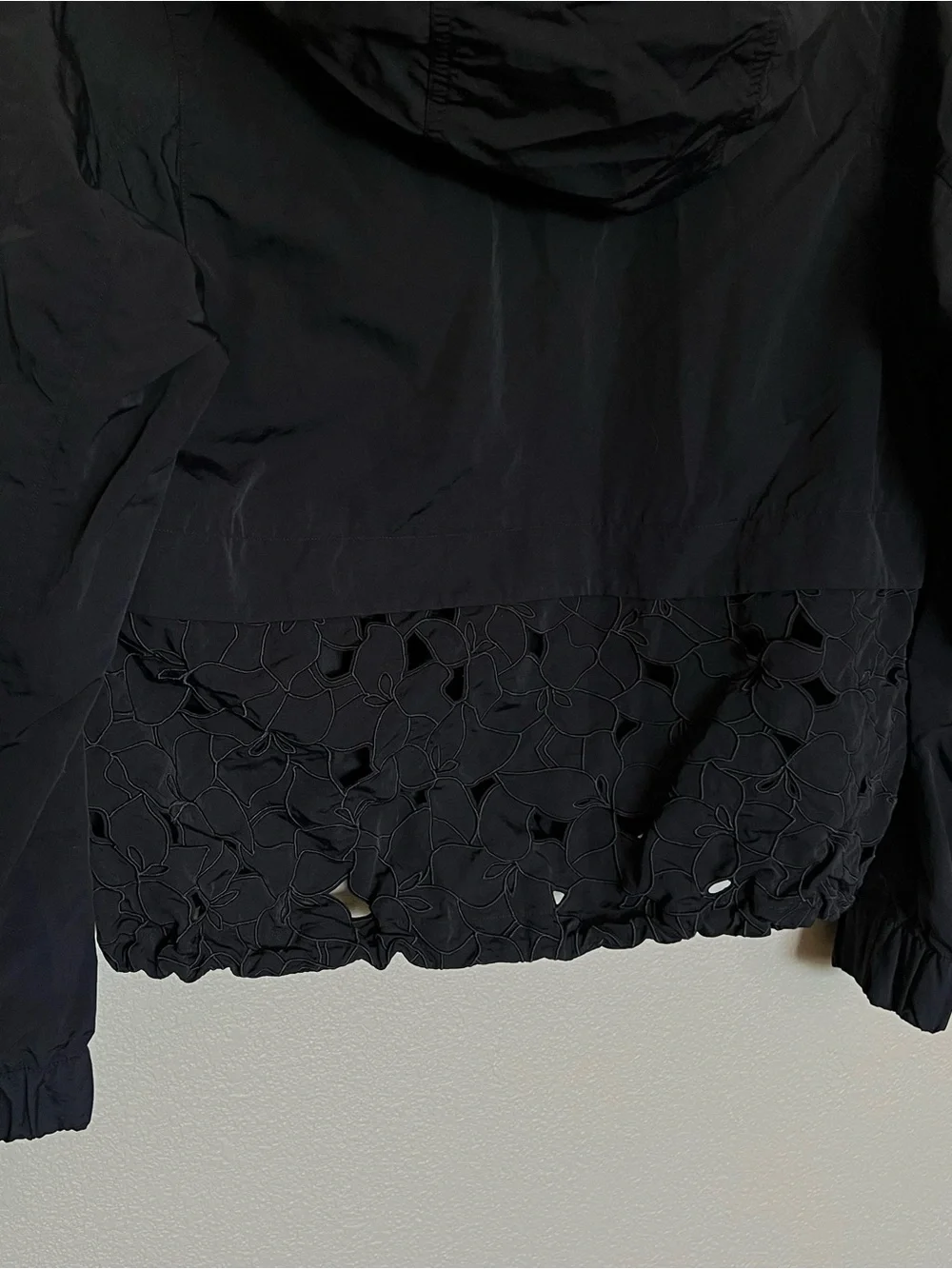 lululemon athletica minimalist hooded